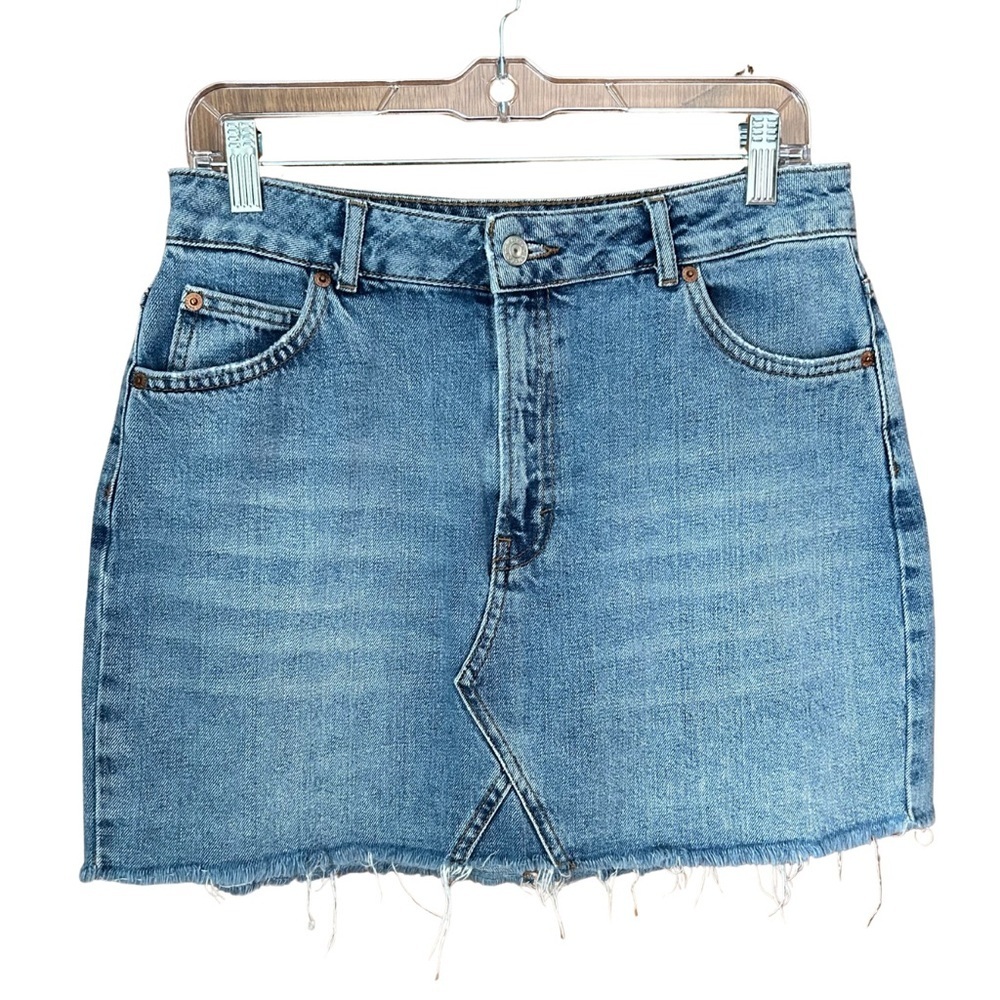 Topshop Moto Denim Mini Skirt Light Wash Raw Hem Distressed